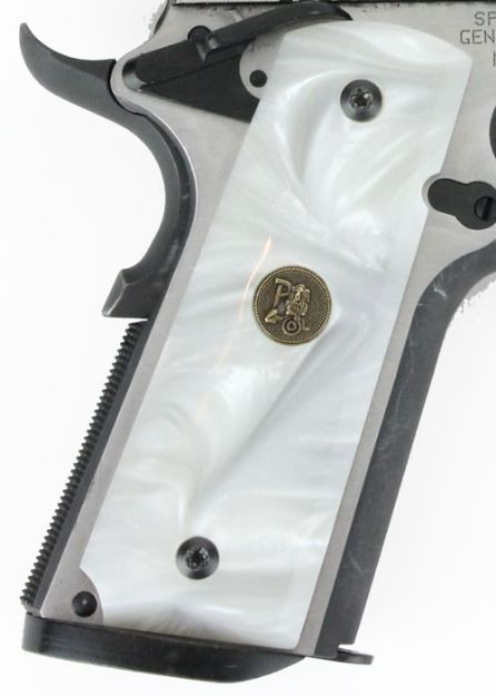 Picture of Pachmayr Grips 1911 Full Size White Pearl Smooth