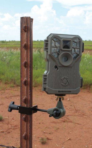 Picture of Hme T-Post Game Camera Mount Black Metal 